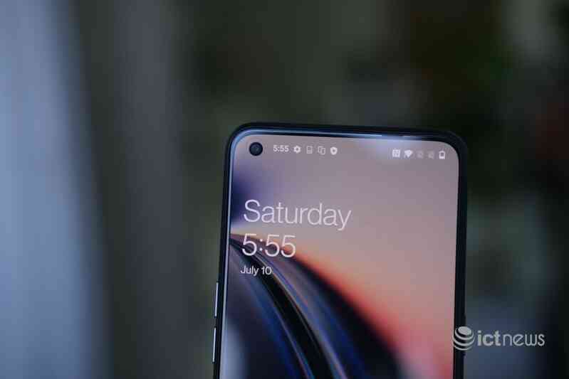 Hình ảnh chi tiết điện thoại 5G mới của OnePlus tại Việt Nam