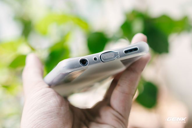 Mở hộp OnePlus Nord CE 5G: Nhiều phụ kiện, thiết kế mỏng nhẹ đơn giản, tích hợp 5G với Snapdragon 750G - Ảnh 5. Mở hộp OnePlus Nord CE 5G: Nhiều phụ kiện, thiết kế mỏng nhẹ đơn giản, tích hợp 5G với Snapdragon 750G - Ảnh 5.