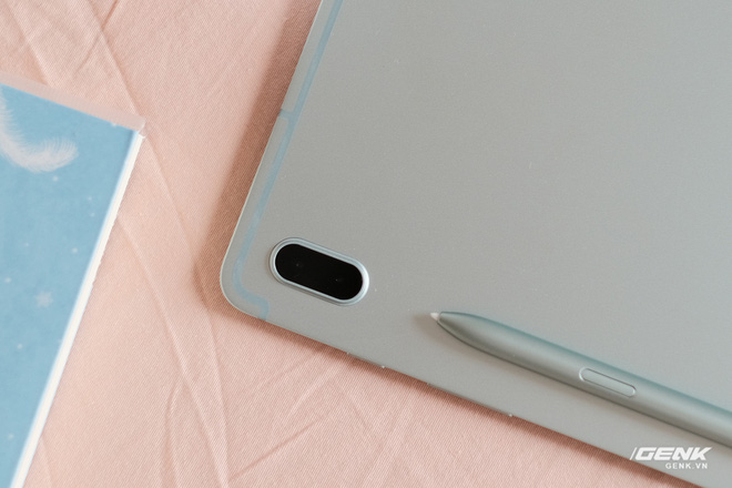 Mở hộp Galaxy Tab S7 FE: Thiết kế vẫn cao cấp, có thêm màu Xanh Mint trẻ trung, cấu hình rút gọn, giá 13.9 triệu đồng - Ảnh 5. Mở hộp Galaxy Tab S7 FE: Thiết kế vẫn cao cấp, có thêm màu Xanh Mint trẻ trung, cấu hình rút gọn, giá 13.9 triệu đồng - Ảnh 5.