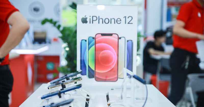 iPhone 12 hàng qua sử dụng bất ngờ tăng giá mạnh - 2 iPhone 12 hàng qua sử dụng bất ngờ tăng giá mạnh - 2