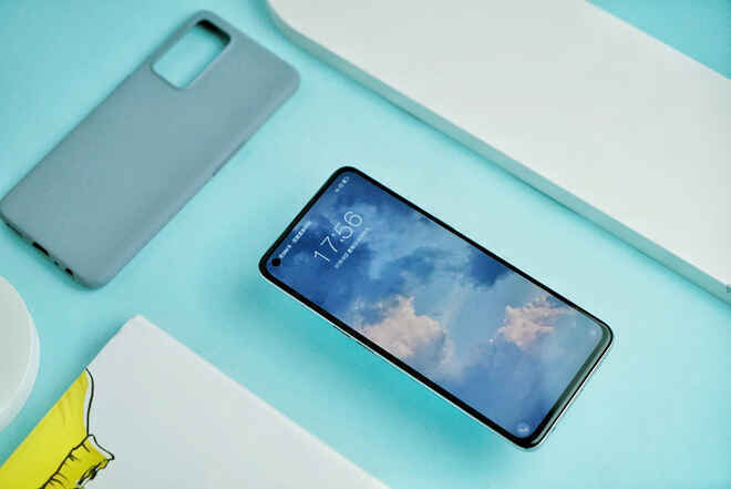 realme GT Master Edition ra mắt: Màn hình AMOLED 120Hz, Snapdragon 778G/870, sạc nhanh 65W, giá từ 8.5 triệu đồng - Ảnh 2. realme GT Master Edition ra mắt: Màn hình AMOLED 120Hz, Snapdragon 778G/870, sạc nhanh 65W, giá từ 8.5 triệu đồng - Ảnh 2.