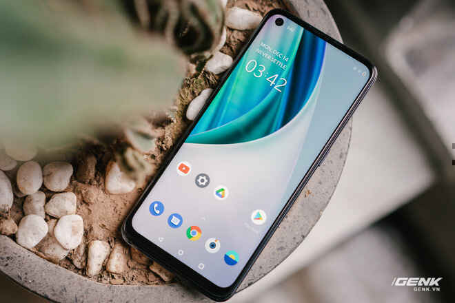 Đánh giá OnePlus Nord CE 5G: Nâng cấp hình ảnh và hiệu năng, camera tạm ổn nhưng lại trở về với loa đơn - Ảnh 4.