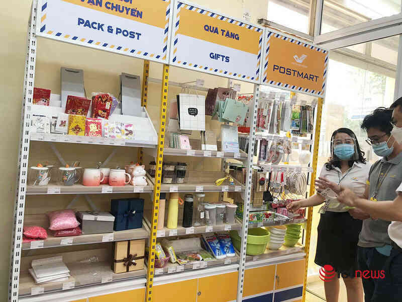 Những người hoạt động xuyên mùa dịch, đảm bảo vận chuyển hàng thiết yếu đến người dân
