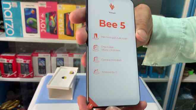 Smartphone Vsmart bất ngờ xuất hiện trên thị trường dù Vingroup đã rút khỏi thị trường di động (Cập nhật: Phản hồi từ VinSmart) - Ảnh 3. Smartphone Vsmart bất ngờ xuất hiện trên thị trường dù Vingroup đã rút khỏi thị trường di động (Cập nhật: Phản hồi từ VinSmart) - Ảnh 3.