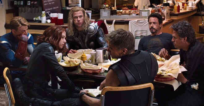 Có thể bạn chưa biết: Đoạn credit của The Avengers được ghi hình chỉ 2 ngày sau buổi lễ ra mắt phim, vài ngày trước khi phát hành toàn cầu