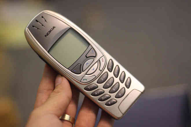 Nokia 6310 hồi sinh với thiết kế mới, giá 1.1 triệu đồng - Ảnh 2. Nokia 6310 hồi sinh với thiết kế mới, giá 1.1 triệu đồng - Ảnh 2.