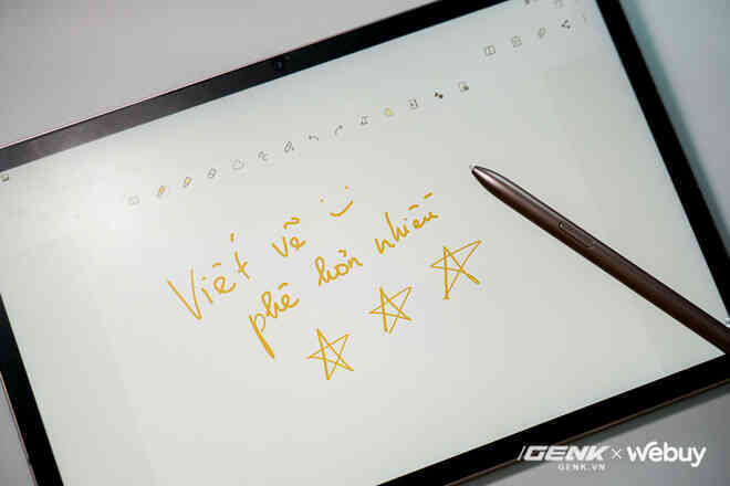 Dùng miếng dán PPF cho Tab S7 phê thật: Chống chói tốt, viết vẽ như thật nhưng được 1 tháng là muốn bóc ra liền - Ảnh 4. Dùng miếng dán PPF cho Tab S7 phê thật: Chống chói tốt, viết vẽ như thật nhưng được 1 tháng là muốn bóc ra liền - Ảnh 4.
