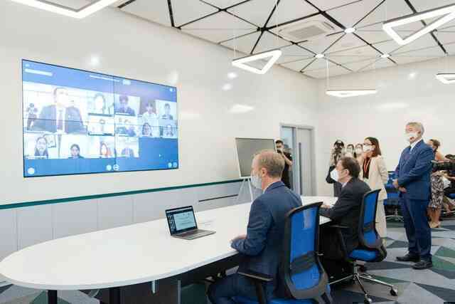 Trường Đại học Anh Quốc Việt Nam vinh dự tiếp đón Quốc vụ Khanh và Đại sứ Anh tới thăm - Ảnh 3.