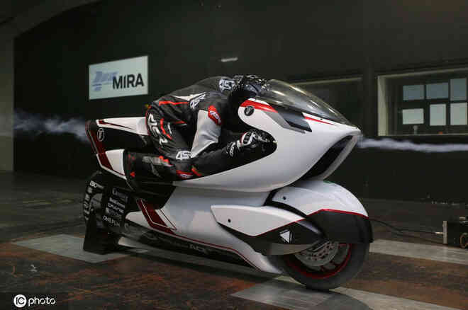 Công ty Anh chế tạo xe máy điện nhanh nhất thế giới với tốc độ vượt quá 400 km/h - Ảnh 2.