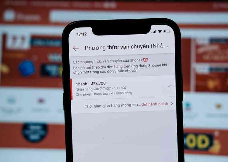 Người dùng tố Shopee độc quyền vận chuyển, xử lý đơn hàng trễ