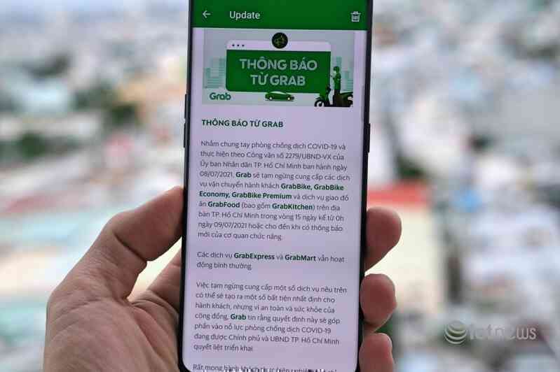 Sáng nay, ứng dụng gọi xe đồng loạt thông báo ngưng hoạt động tại TP.HCM