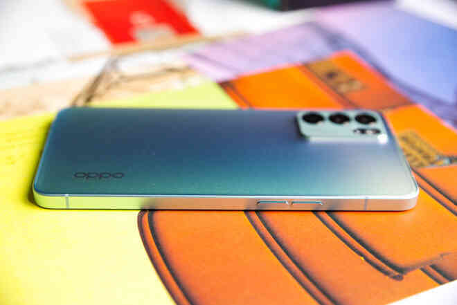Chi tiết thiết kế nhỏ nhưng có tâm trên OPPO Reno6, smartphone khác cũng nên làm vậy - Ảnh 2. Chi tiết thiết kế nhỏ nhưng có tâm trên OPPO Reno6, smartphone khác cũng nên làm vậy - Ảnh 2.