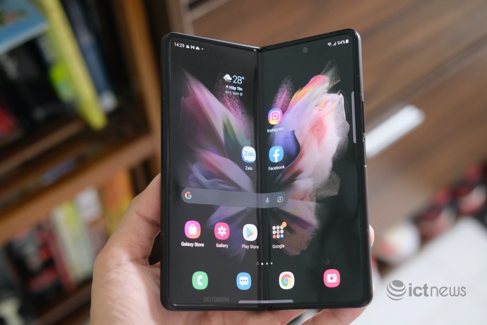 Hình ảnh và video đầu tiên về Galaxy Z Fold3 5G tại Việt Nam