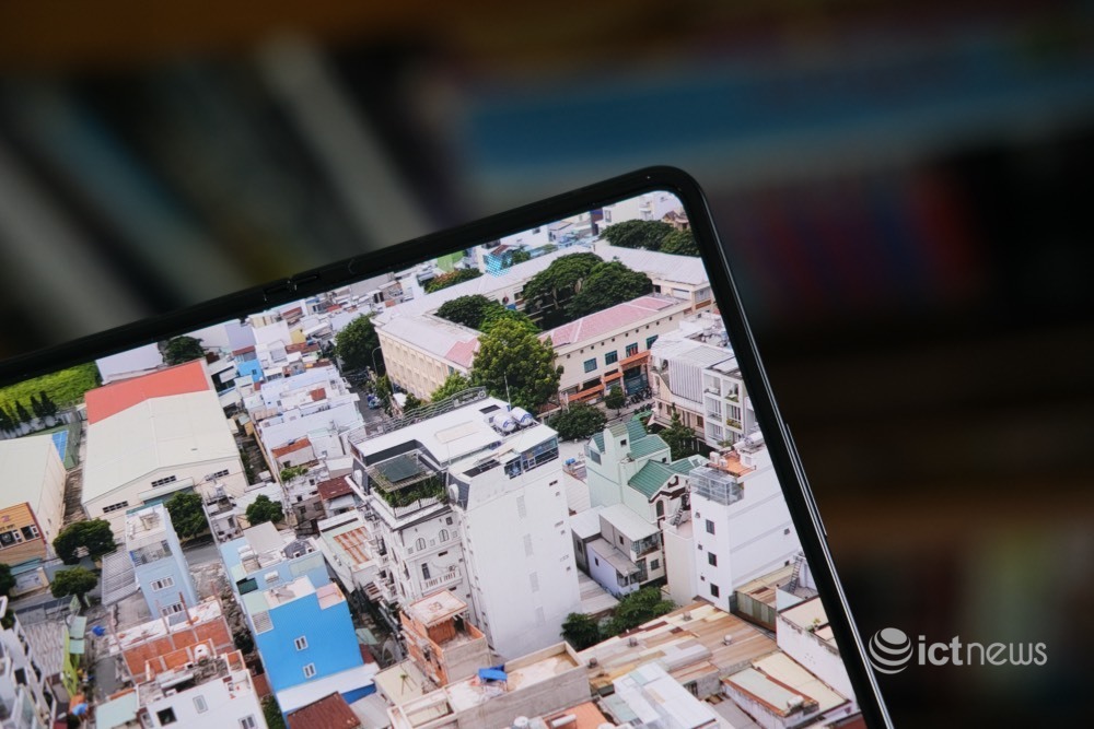 Hình ảnh và video đầu tiên về Galaxy Z Fold3 5G tại Việt Nam