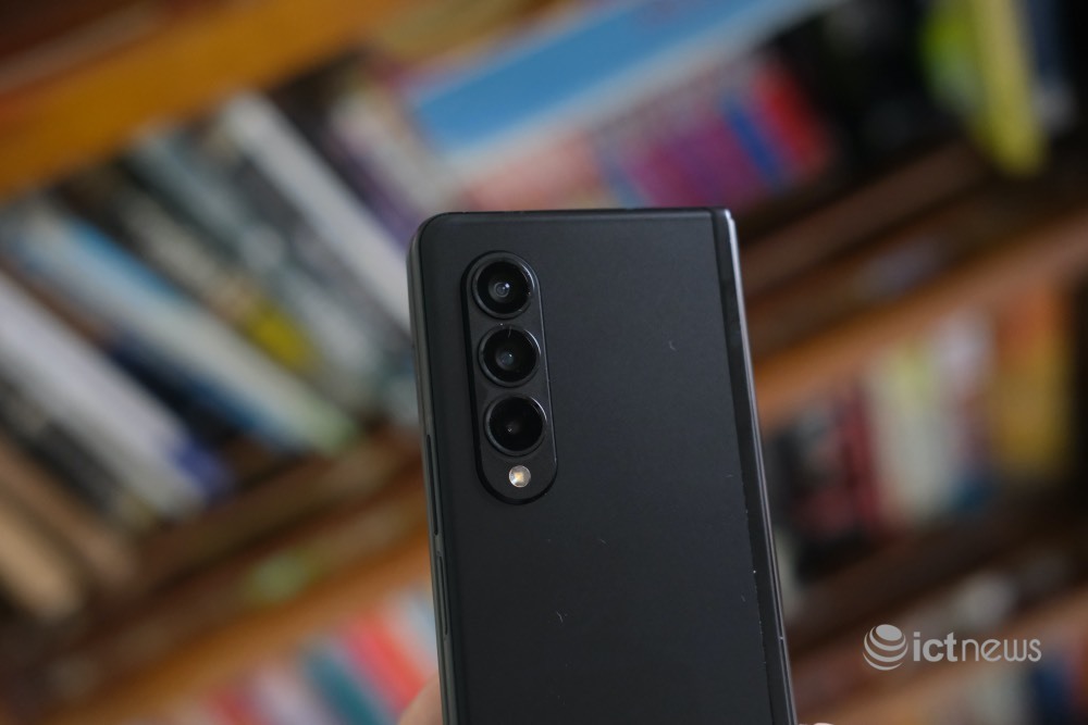 Hình ảnh và video đầu tiên về Galaxy Z Fold3 5G tại Việt Nam