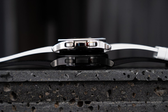 Samsung ra mắt Galaxy Watch 4: Phần cứng Samsung, phần mềm Google, đẹp cả đôi đường - Ảnh 5. Samsung ra mắt Galaxy Watch 4: Phần cứng Samsung, phần mềm Google, đẹp cả đôi đường - Ảnh 5.