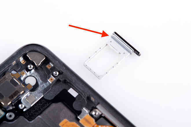 Bằng phép thần kỳ nào mà Galaxy Z Fold3 và Z Flip3 lại có thể kháng nước? - Ảnh 2. Bằng phép thần kỳ nào mà Galaxy Z Fold3 và Z Flip3 lại có thể kháng nước? - Ảnh 2.