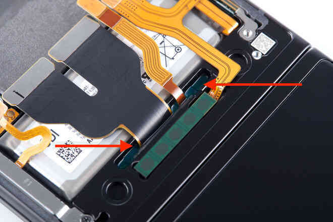 Bằng phép thần kỳ nào mà Galaxy Z Fold3 và Z Flip3 lại có thể kháng nước? - Ảnh 6. Bằng phép thần kỳ nào mà Galaxy Z Fold3 và Z Flip3 lại có thể kháng nước? - Ảnh 6.