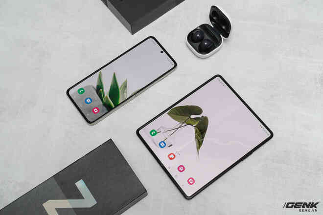 Có giá 1000 USD nhưng Galaxy Z Flip3 sạc chậm hơn cả iPhone 12