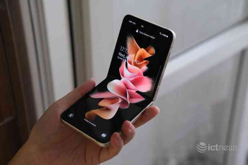 Đơn đặt hàng Z Fold3, Z Flip 3 tại Việt Nam cao hơn năm ngoái