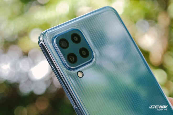 Những yếu tố giúp Galaxy M32 ghi điểm: Màn hình đẹp nhất phân khúc, pin khủng 6000mAh...