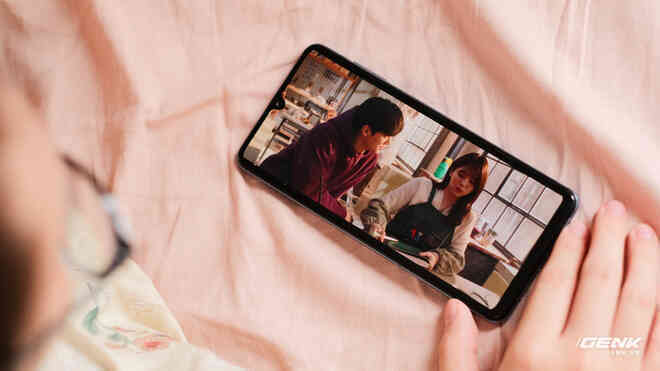 Những yếu tố giúp Galaxy M32 ghi điểm: Màn hình đẹp nhất phân khúc, pin khủng 6000mAh... - Ảnh 6. Những yếu tố giúp Galaxy M32 ghi điểm: Màn hình đẹp nhất phân khúc, pin khủng 6000mAh... - Ảnh 6.