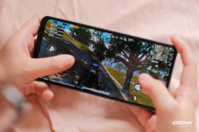 Những yếu tố giúp Galaxy M32 ghi điểm: Màn hình đẹp nhất phân khúc, pin khủng 6000mAh... - Ảnh 10. Những yếu tố giúp Galaxy M32 ghi điểm: Màn hình đẹp nhất phân khúc, pin khủng 6000mAh... - Ảnh 10.