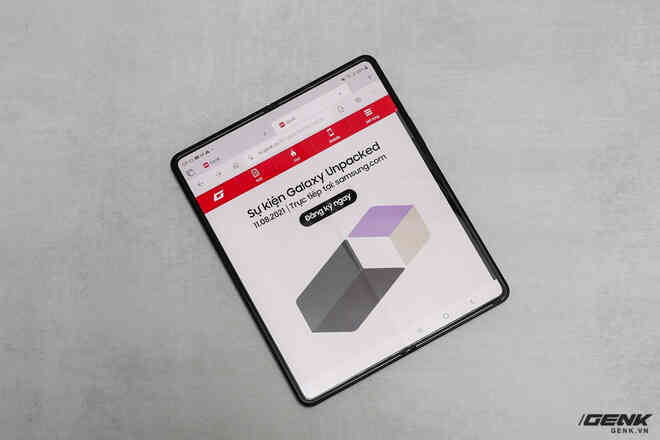 Trải nghiệm nhanh Galaxy Z Fold3: Đôi khi tôi quên mất màn hình này có nốt ruồi... - Ảnh 5. Trải nghiệm nhanh Galaxy Z Fold3: Đôi khi tôi quên mất màn hình này có nốt ruồi... - Ảnh 5.