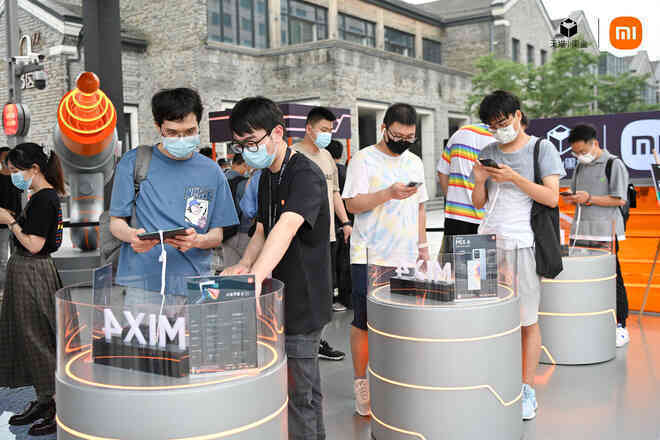 Xiaomi MIX 4 mang về cho Xiaomi hơn 1000 tỷ đồng chỉ sau 1 phút mở bán - Ảnh 2. Xiaomi MIX 4 mang về cho Xiaomi hơn 1000 tỷ đồng chỉ sau 1 phút mở bán - Ảnh 2.