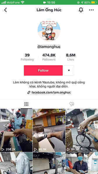 Theo chân “hot TikToker” Lâm Ống Húc - chàng trai chạy xe máy tặng bánh mì, khẩu trang và rất nhiều yêu thương cho bà con nghèo ở Sài Gòn