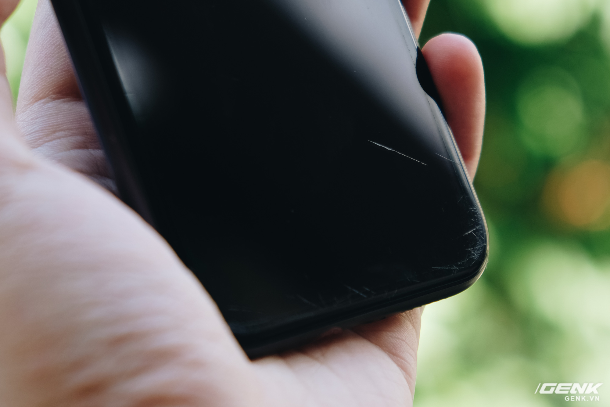 Mua iPhone 11 giá rẻ, tôi đã nhận phải "quả đắng" như thế nào?
