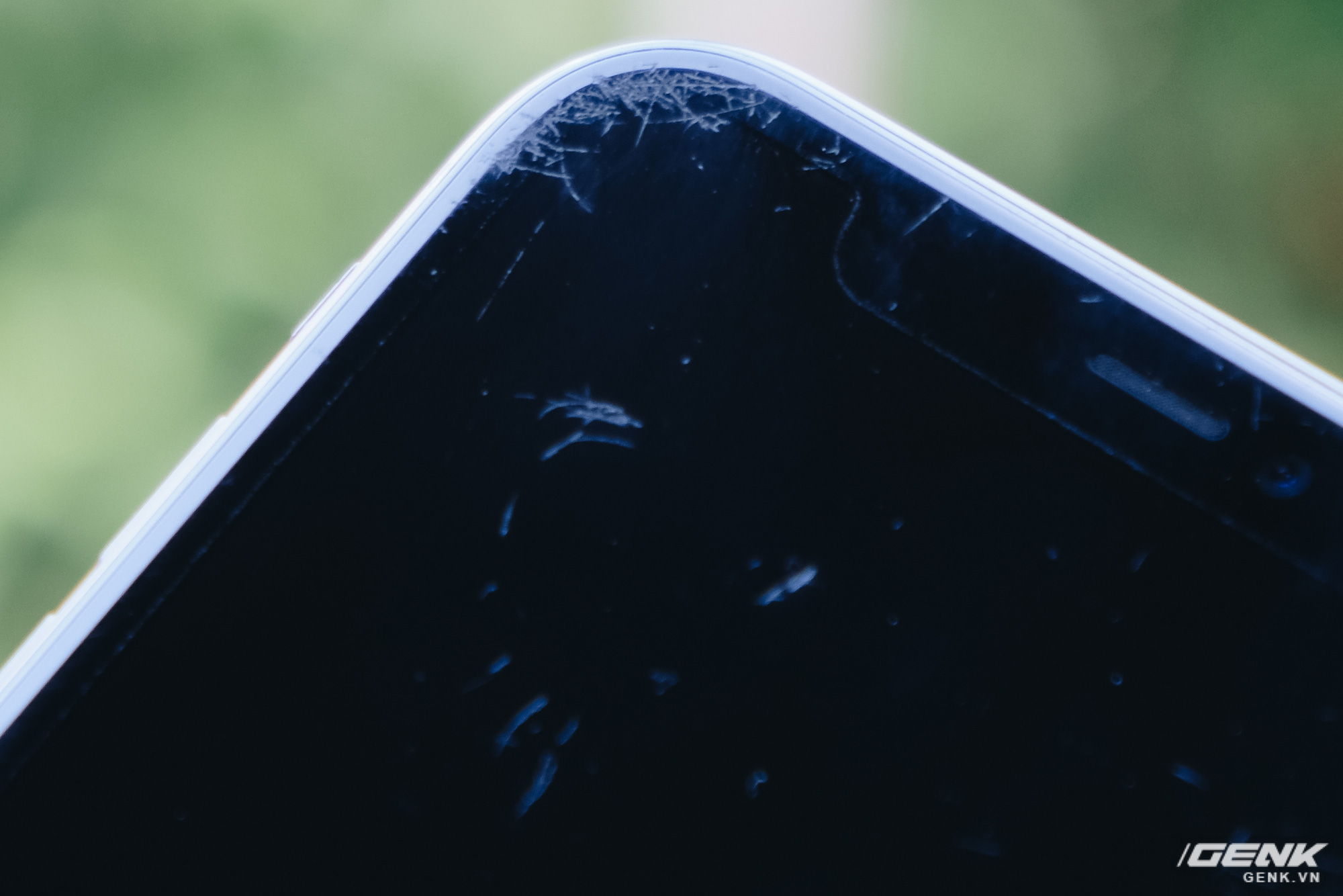 Mua iPhone 11 giá rẻ, tôi đã nhận phải quả đắng như thế nào? - Ảnh 2. Mua iPhone 11 giá rẻ, tôi đã nhận phải quả đắng như thế nào? - Ảnh 2.