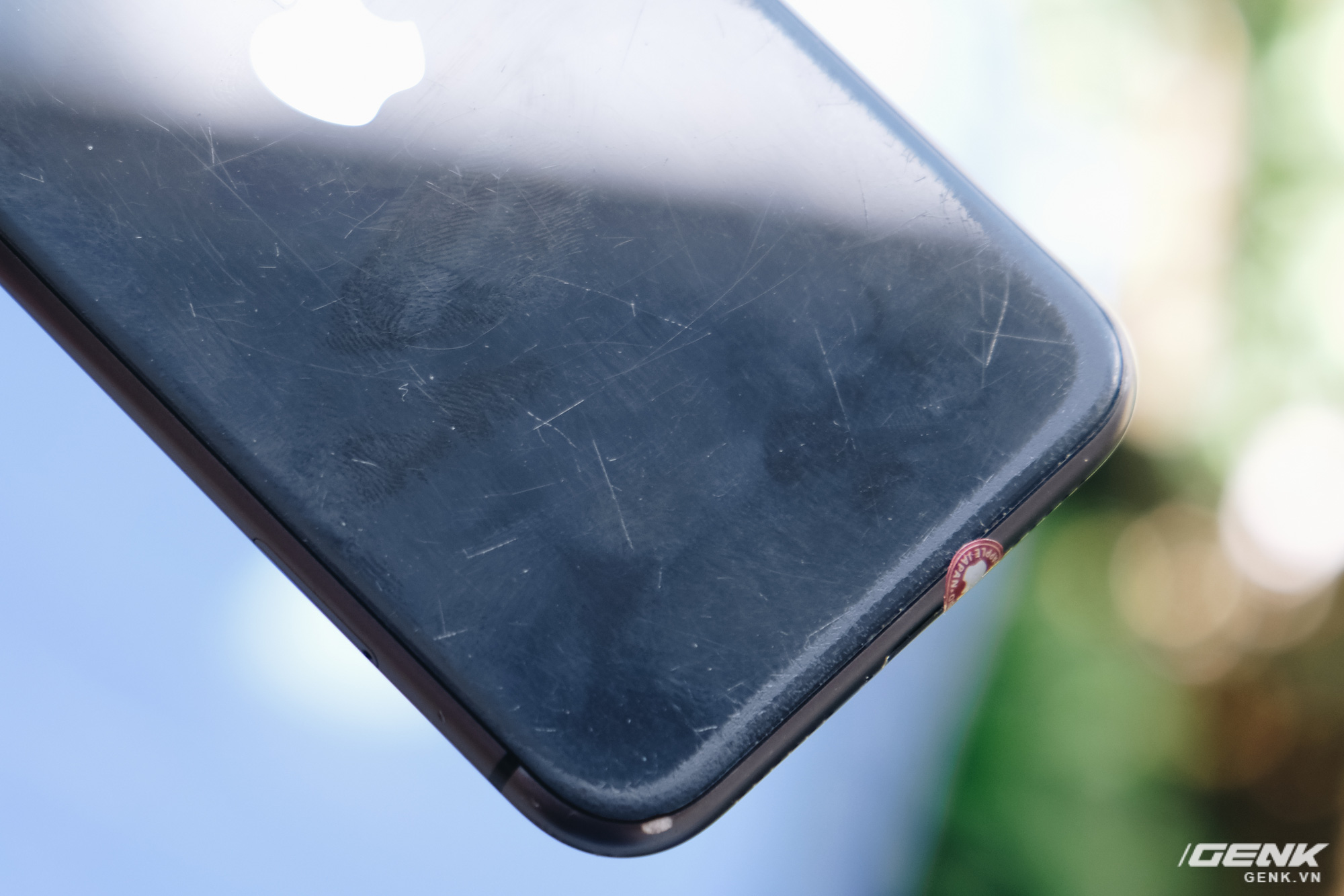Mua iPhone 11 giá rẻ, tôi đã nhận phải quả đắng như thế nào? - Ảnh 6. Mua iPhone 11 giá rẻ, tôi đã nhận phải quả đắng như thế nào? - Ảnh 6.