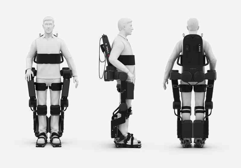 Cha chế tạo khung xương robot, giúp con trai bị liệt có thể đi lại được