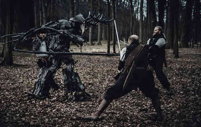 Đây là trường đào tạo witcher đời thực, giúp bạn trải nghiệm cuộc sống của 1 thợ săn quái vật với học phí hơn 13 triệu đồng/3 ngày - Ảnh 2.