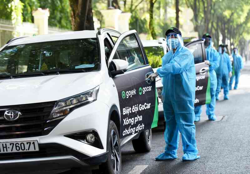 Grab cung cấp dịch vụ gọi xe đặc biệt chuyên chở lực lượng y tế chống dịch tại TP.HCM