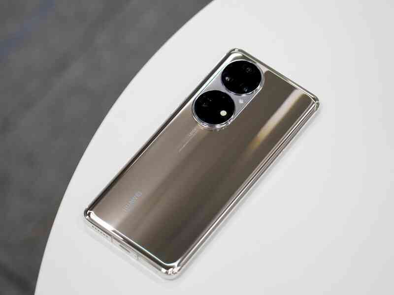 5 mẫu smartphone độc đáo, có tiền cũng khó mua tại Việt Nam