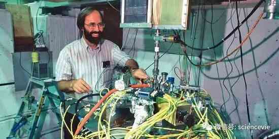 Electron có thực sự sở hữu vẻ ngoài tròn hoàn hảo không? - Ảnh 4. Electron có thực sự sở hữu vẻ ngoài tròn hoàn hảo không? - Ảnh 4.