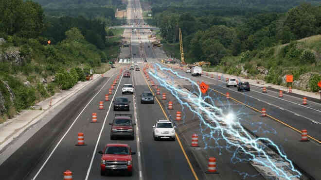 Indiana thử nghiệm đường cao tốc bê tông từ tính để sạc không dây cho xe điện đầu tiên trên thế giới - Ảnh 1.