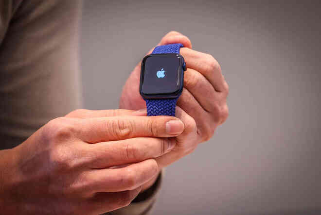 Hai lần được Apple Watch cứu sống, cụ ông thừa nhận: Có ngốc mới không đeo - Ảnh 1.