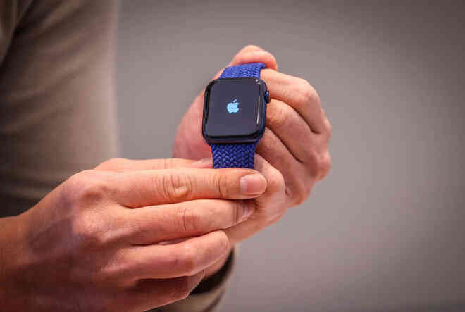 Hai lần được Apple Watch cứu sống, cụ ông thừa nhận: Có ngốc mới không đeo - Ảnh 1. Hai lần được Apple Watch cứu sống, cụ ông thừa nhận: Có ngốc mới không đeo - Ảnh 1.