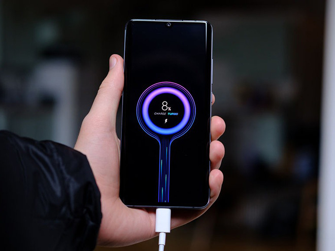 Thay pin không chính hãng sẽ khiến điện thoại Xiaomi sạc chậm hơn