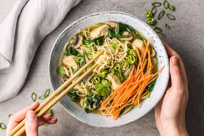 Đừng ăn mì tôm trứng xúc xích nữa, đây là cách để làm mì gói trở nên dinh dưỡng hơn - Ảnh 5.
