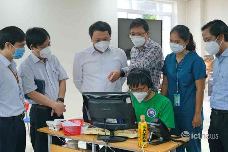 Thứ trưởng Nguyễn Huy Dũng: 'Có thể nhân rộng mô hình tổng đài dã chiến cấp cứu 115'