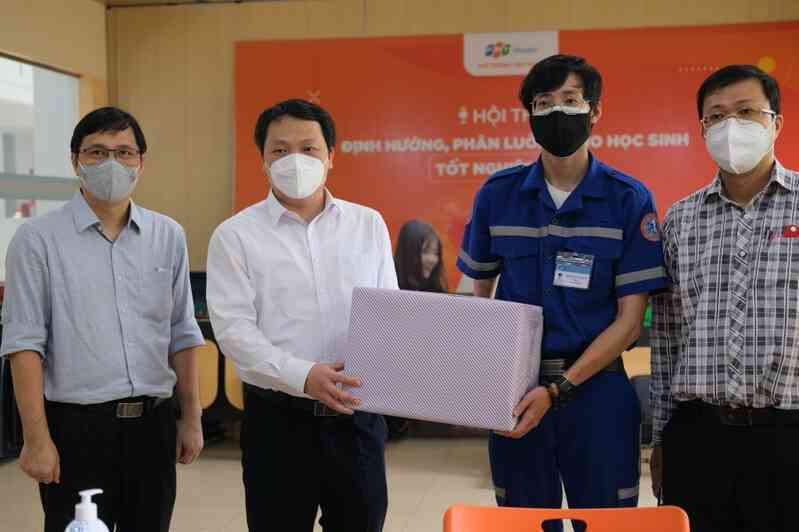 Thứ trưởng Nguyễn Huy Dũng: 'Có thể nhân rộng mô hình tổng đài dã chiến cấp cứu 115'