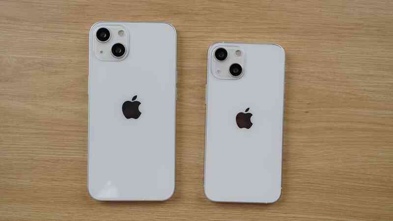 Cận cảnh mô hình 4 chiếc iPhone 13 tại Việt Nam - 4 Cận cảnh mô hình 4 chiếc iPhone 13 tại Việt Nam - 4