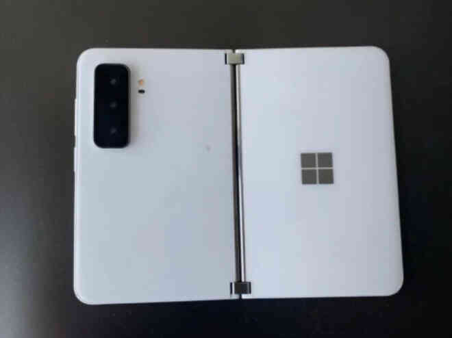 Tất tần tật về Surface Duo 2: Nâng cấp cấu hình, camera nhưng chưa thay đổi nhiều về thiết kế - Ảnh 4. Tất tần tật về Surface Duo 2: Nâng cấp cấu hình, camera nhưng chưa thay đổi nhiều về thiết kế - Ảnh 4.