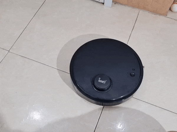 Có 300k nên mua robot hút bụi mini hay máy hút bụi cầm tay? - Ảnh 5.