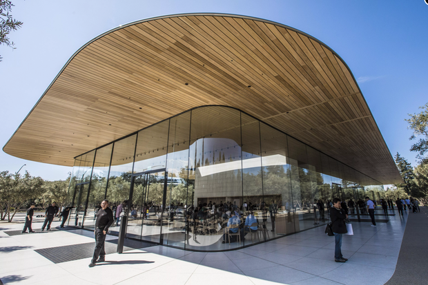 Cận cảnh Apple Park: Văn phòng đẹp nhất thế giới trị giá 5 tỷ USD, nơi tổ chức buổi ra mắt iPhone 13 đêm nay! - Ảnh 14. Cận cảnh Apple Park: Văn phòng đẹp nhất thế giới trị giá 5 tỷ USD, nơi tổ chức buổi ra mắt iPhone 13 đêm nay! - Ảnh 14.