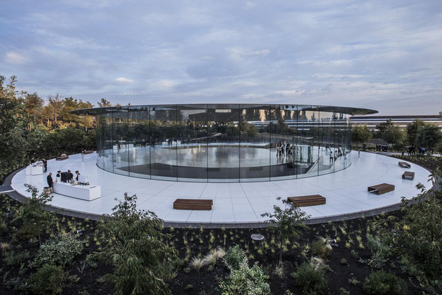 Cận cảnh Apple Park: Văn phòng đẹp nhất thế giới trị giá 5 tỷ USD, nơi tổ chức buổi ra mắt iPhone 13 đêm nay! - Ảnh 7. Cận cảnh Apple Park: Văn phòng đẹp nhất thế giới trị giá 5 tỷ USD, nơi tổ chức buổi ra mắt iPhone 13 đêm nay! - Ảnh 7.
